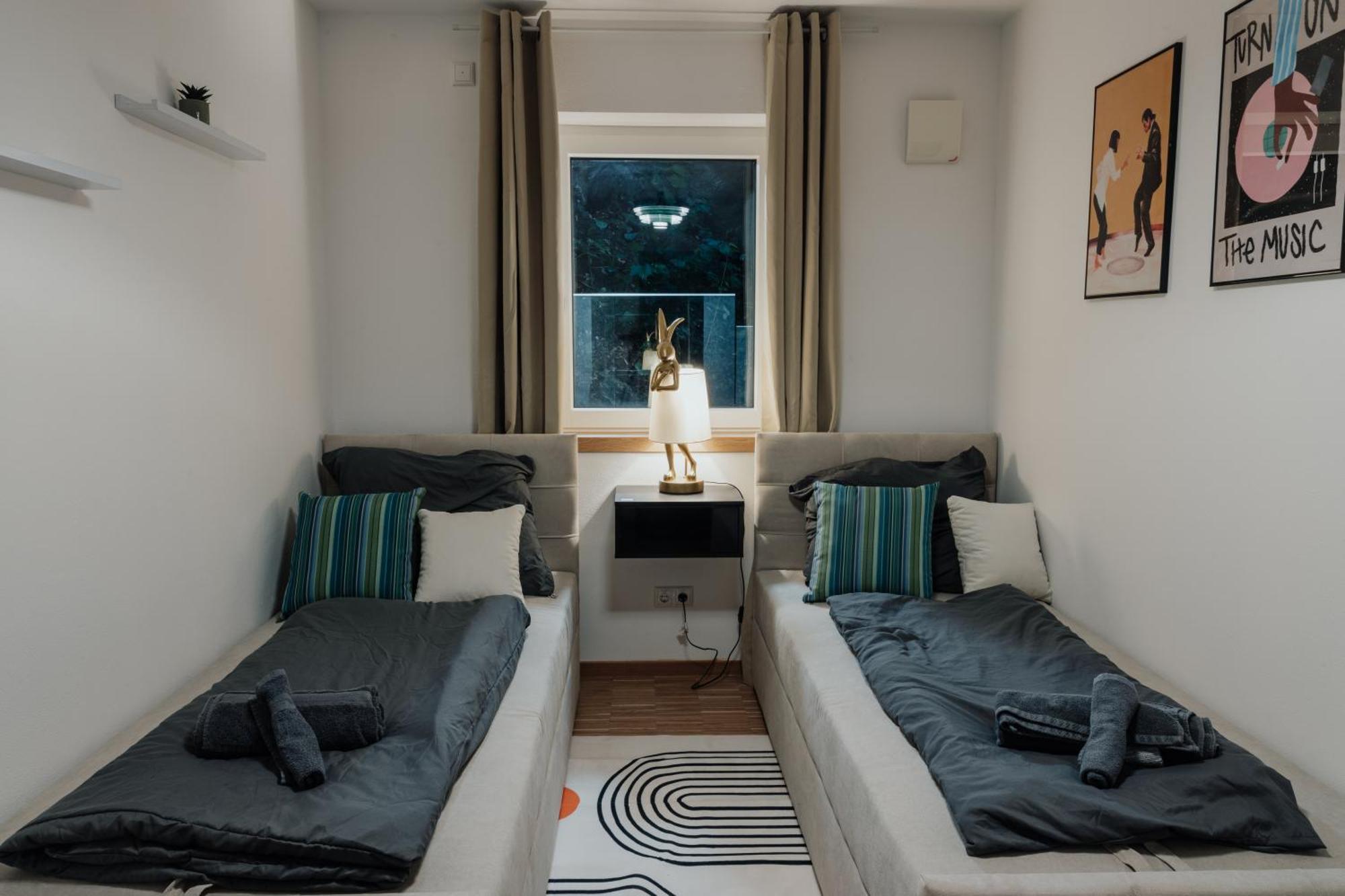 Passaus Motto Appartements! Solo - Paerchen - Familien - Gruppen Ruang foto